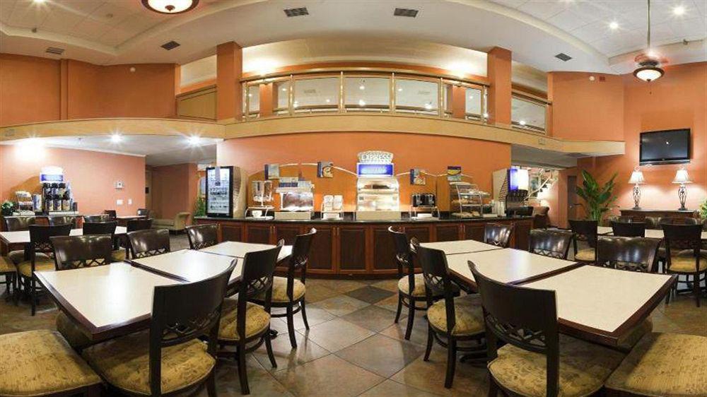 Holiday Inn Express Hotel Clearwater East - Icot Center By Ihg Пинеллас-Парк Экстерьер фото