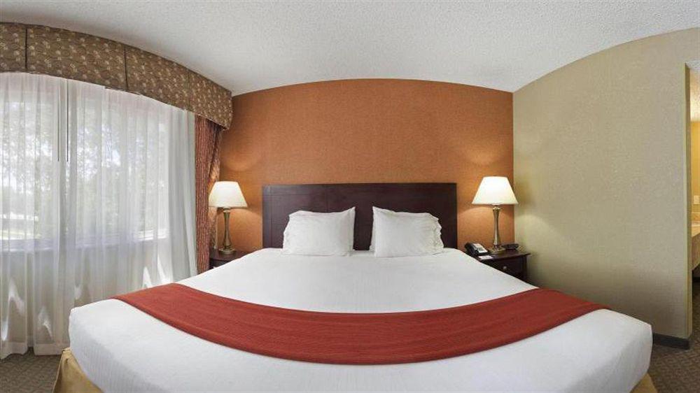 Holiday Inn Express Hotel Clearwater East - Icot Center By Ihg Пинеллас-Парк Экстерьер фото