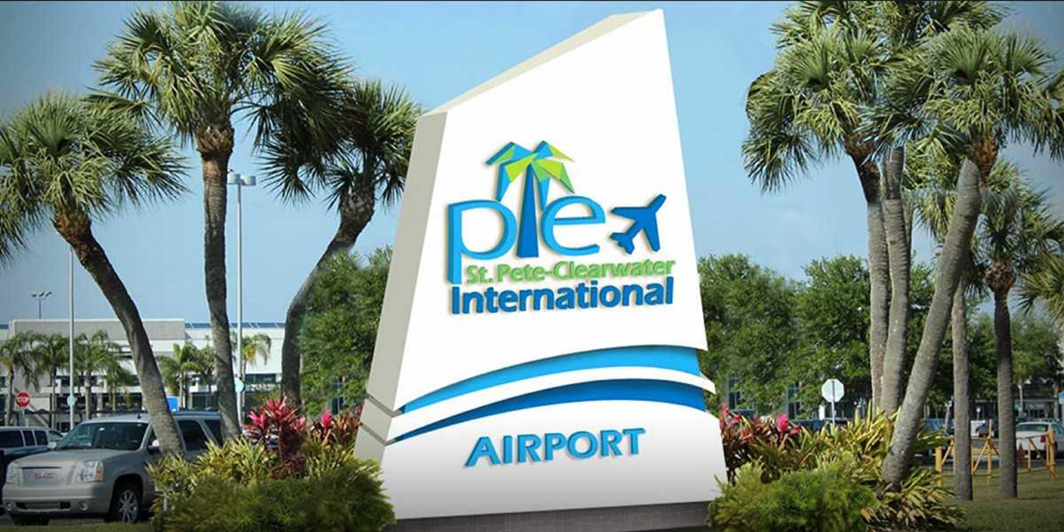 Holiday Inn Express Hotel Clearwater East - Icot Center By Ihg Пинеллас-Парк Экстерьер фото