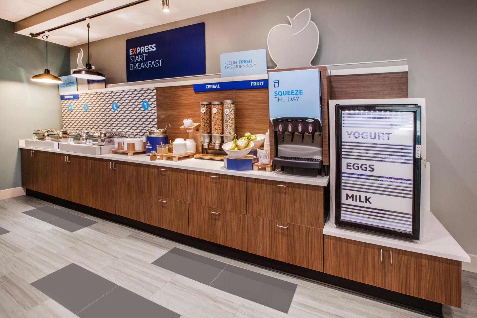 Holiday Inn Express Hotel Clearwater East - Icot Center By Ihg Пинеллас-Парк Экстерьер фото