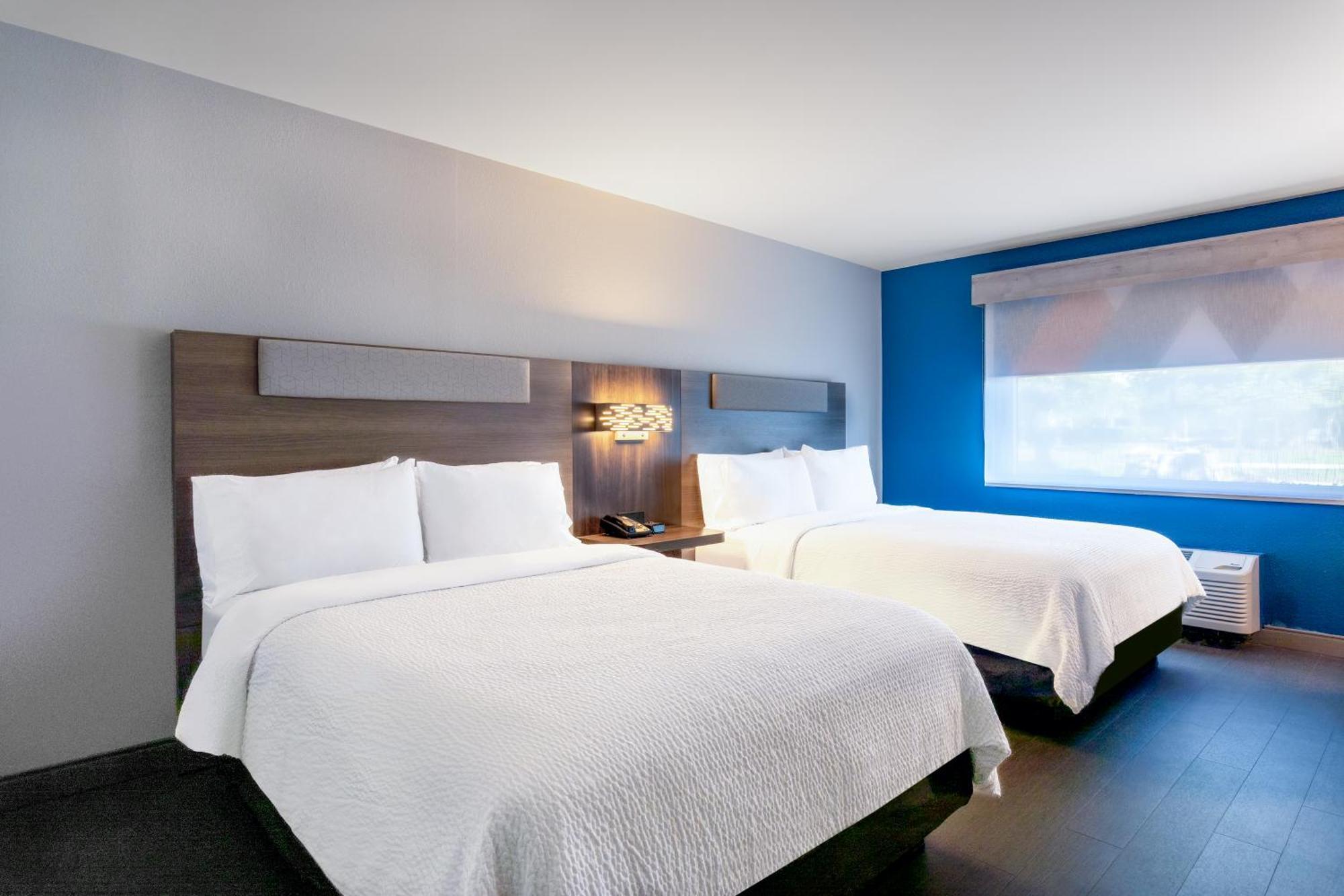 Holiday Inn Express Hotel Clearwater East - Icot Center By Ihg Пинеллас-Парк Экстерьер фото