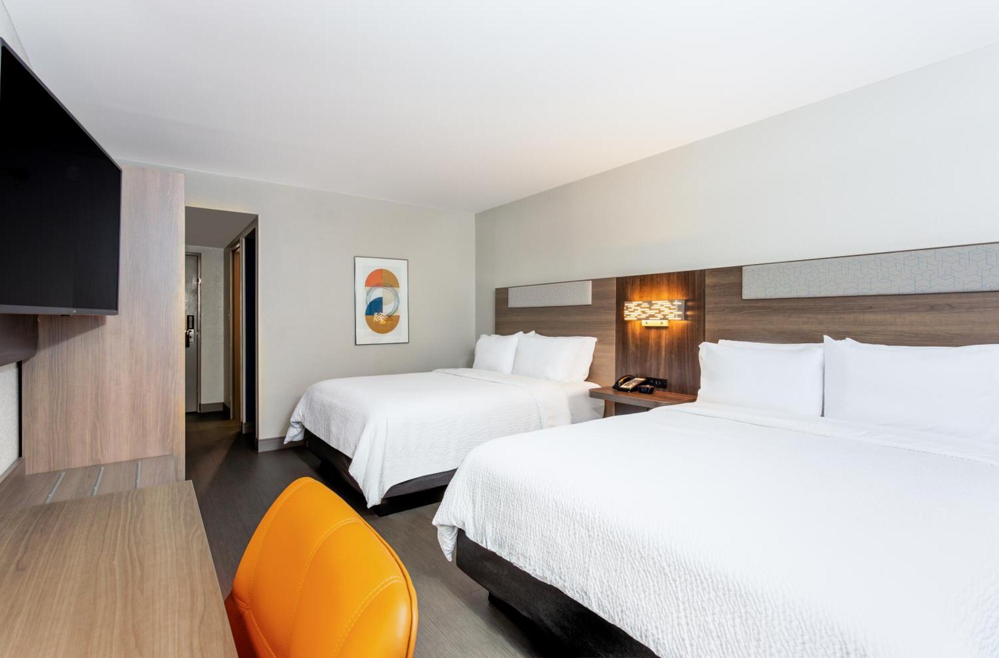 Holiday Inn Express Hotel Clearwater East - Icot Center By Ihg Пинеллас-Парк Экстерьер фото
